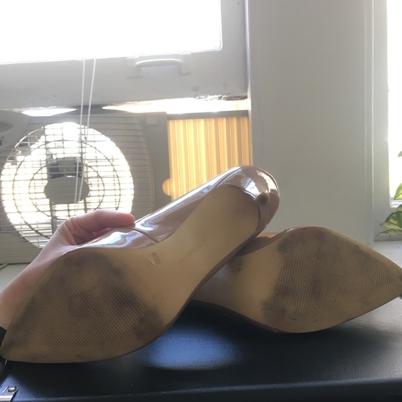 SOLD BCBGeneration Hot Nude Heels/Pumps - Picture 7 of 8